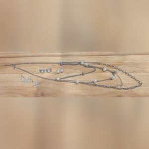 Elegant Silver and Pearl Necklace Set